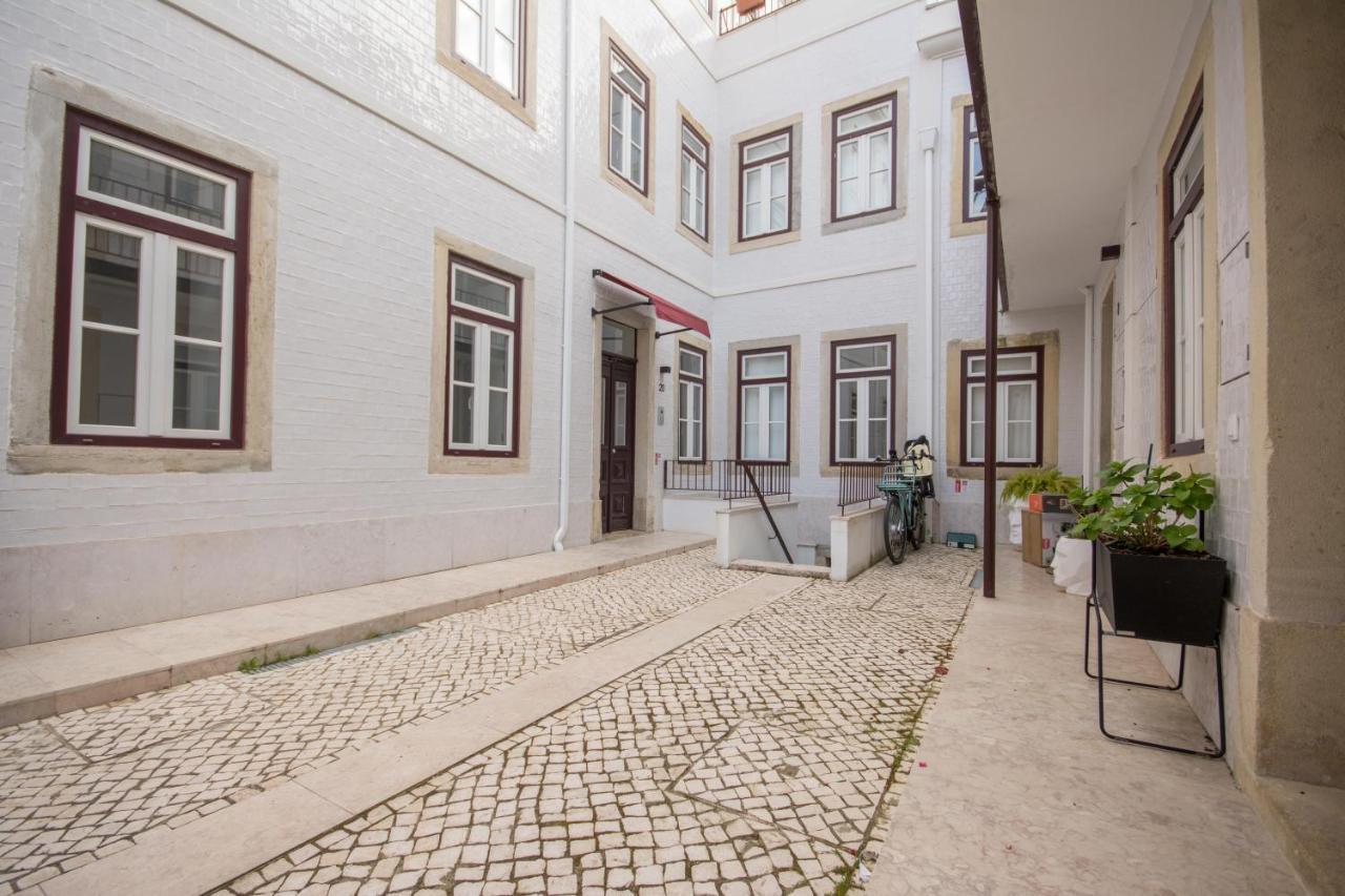 Charming Apartment In Private Condominium At Graca Lisboa Ngoại thất bức ảnh
