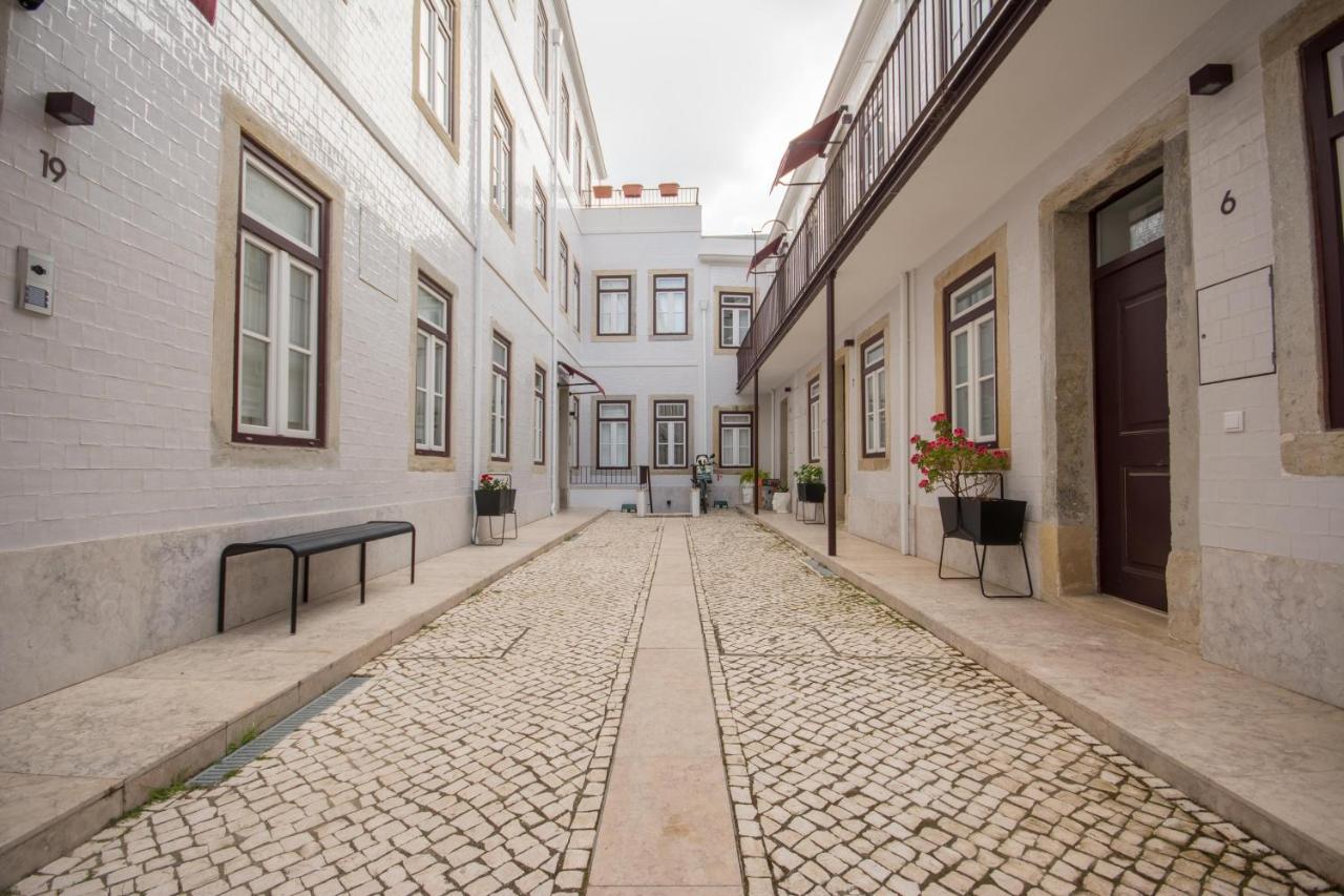 Charming Apartment In Private Condominium At Graca Lisboa Ngoại thất bức ảnh